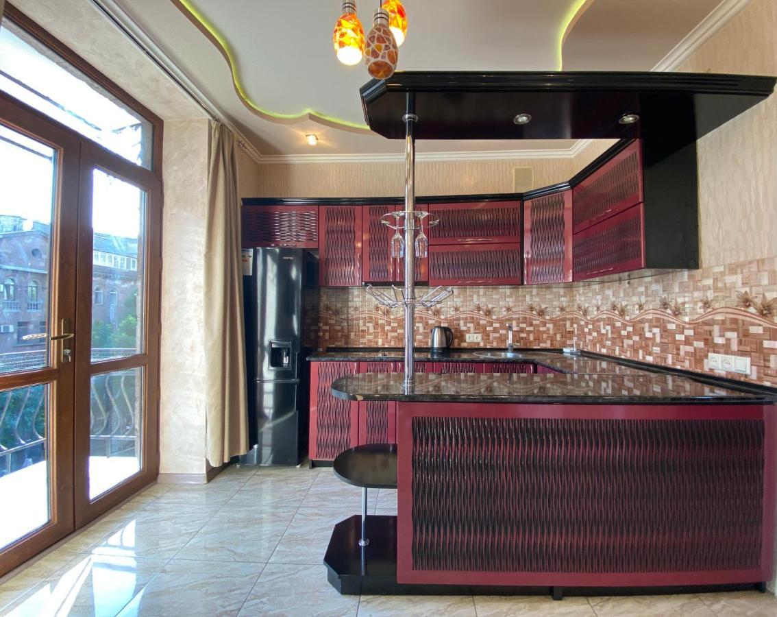 Amiryan street 1 bedroom Deluxe apartment With Balcony AM104 Jerevan Buitenkant foto