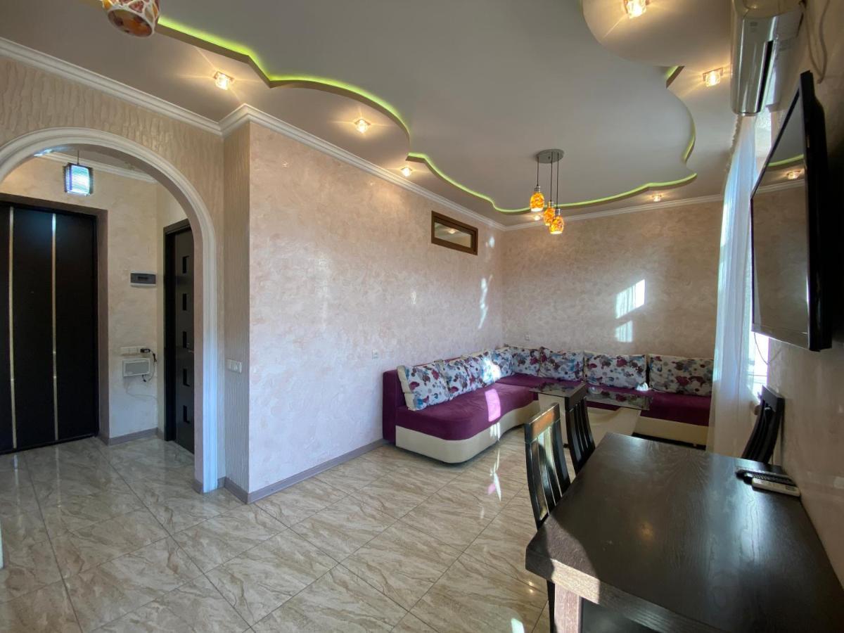 Amiryan street 1 bedroom Deluxe apartment With Balcony AM104 Jerevan Buitenkant foto