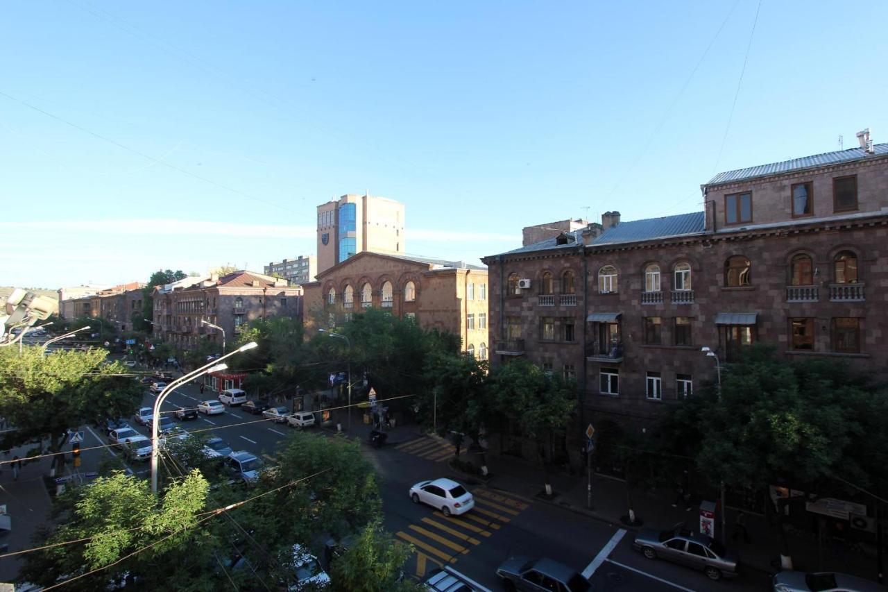 Amiryan street 1 bedroom Deluxe apartment With Balcony AM104 Jerevan Buitenkant foto