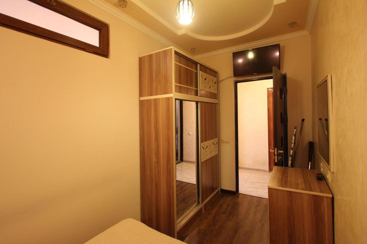 Amiryan street 1 bedroom Deluxe apartment With Balcony AM104 Jerevan Buitenkant foto