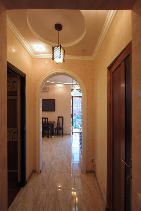 Amiryan street 1 bedroom Deluxe apartment With Balcony AM104 Jerevan Buitenkant foto